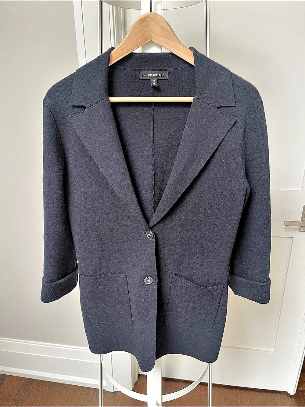Womenโs Banana Republic Women's Blazer in Blue Size XS Like New